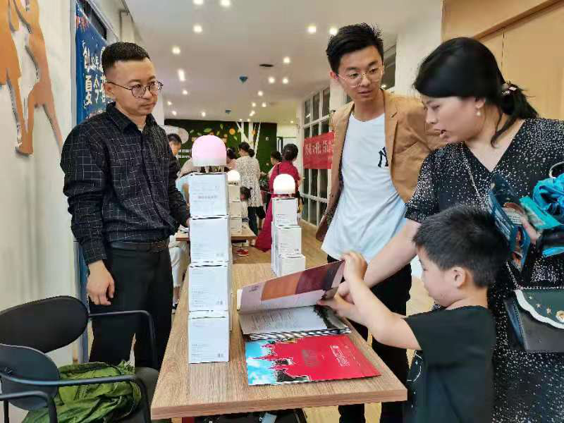 開心得冒泡！這場活動帶孩子們走進想象力的“快樂星球”