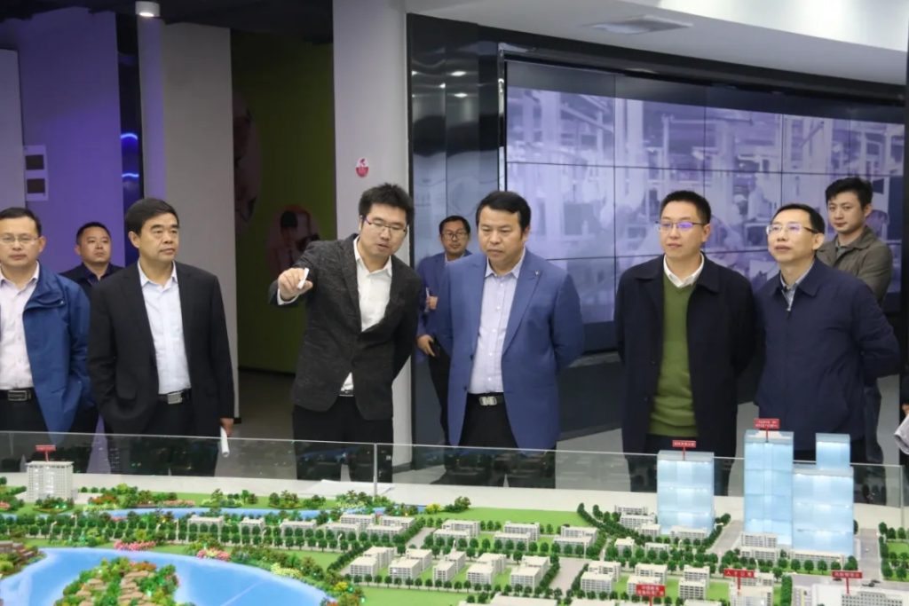 江西省文旅廳副廳長陳曉平一行調(diào)研江西工業(yè)設(shè)計小鎮(zhèn)，他指出…