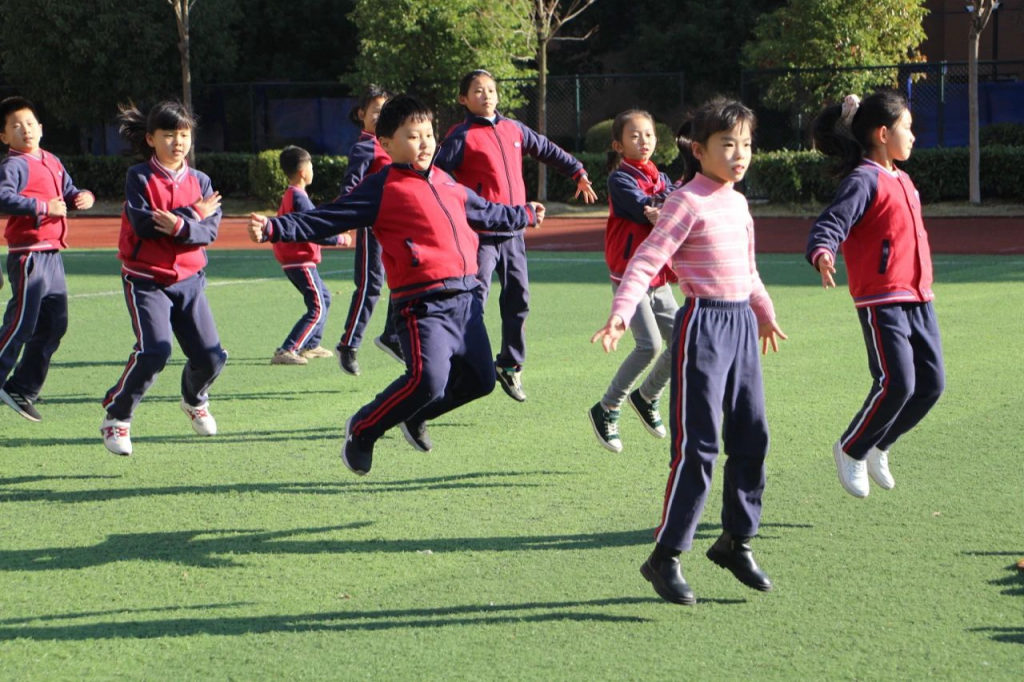 逐夢科學(xué)·智創(chuàng)未來|世紀(jì)城實(shí)驗(yàn)小學(xué)校園科技節(jié)開幕啦！
