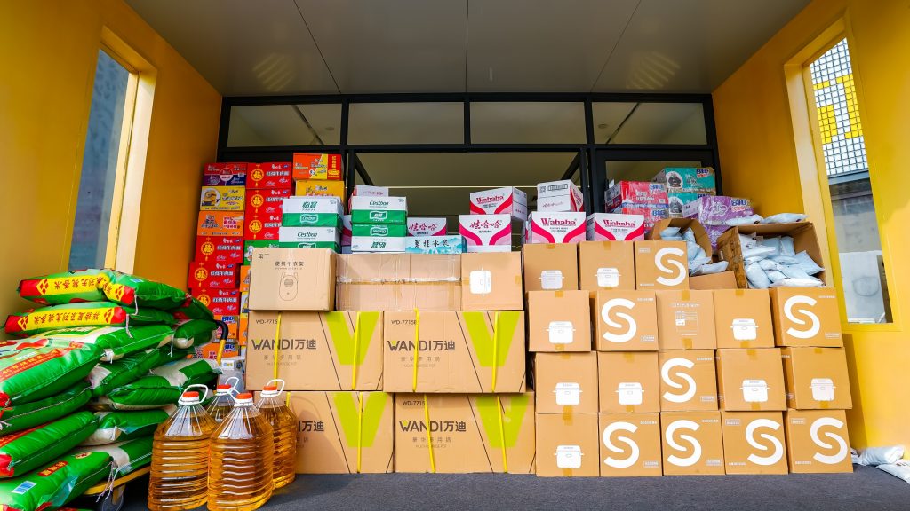 風雨同舟，守望相助，廣東工業設計城企業捐贈物資助力防汛救災