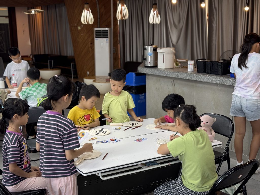 設計新苗嗨翻今夏，設計城2025年“創意啟航·少年創客營”活動圓滿收官